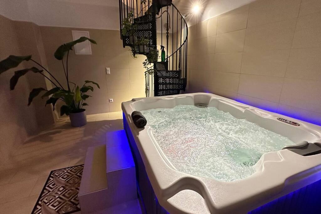 Apartament African Paradise With Jacuzzi & Sauna