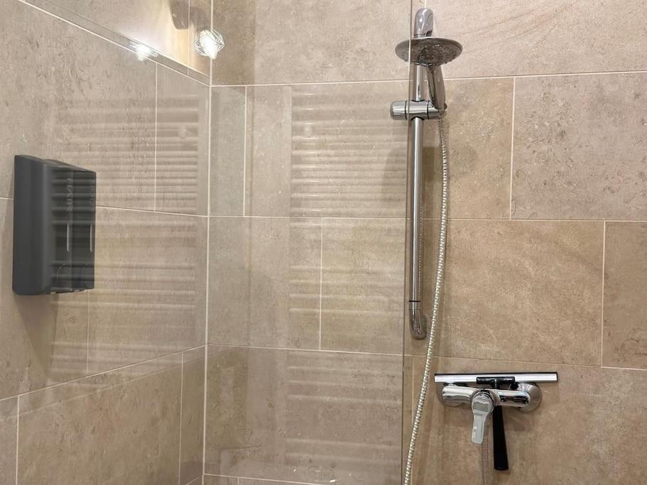 Apartament African Paradise With Jacuzzi & Sauna Wiedeń