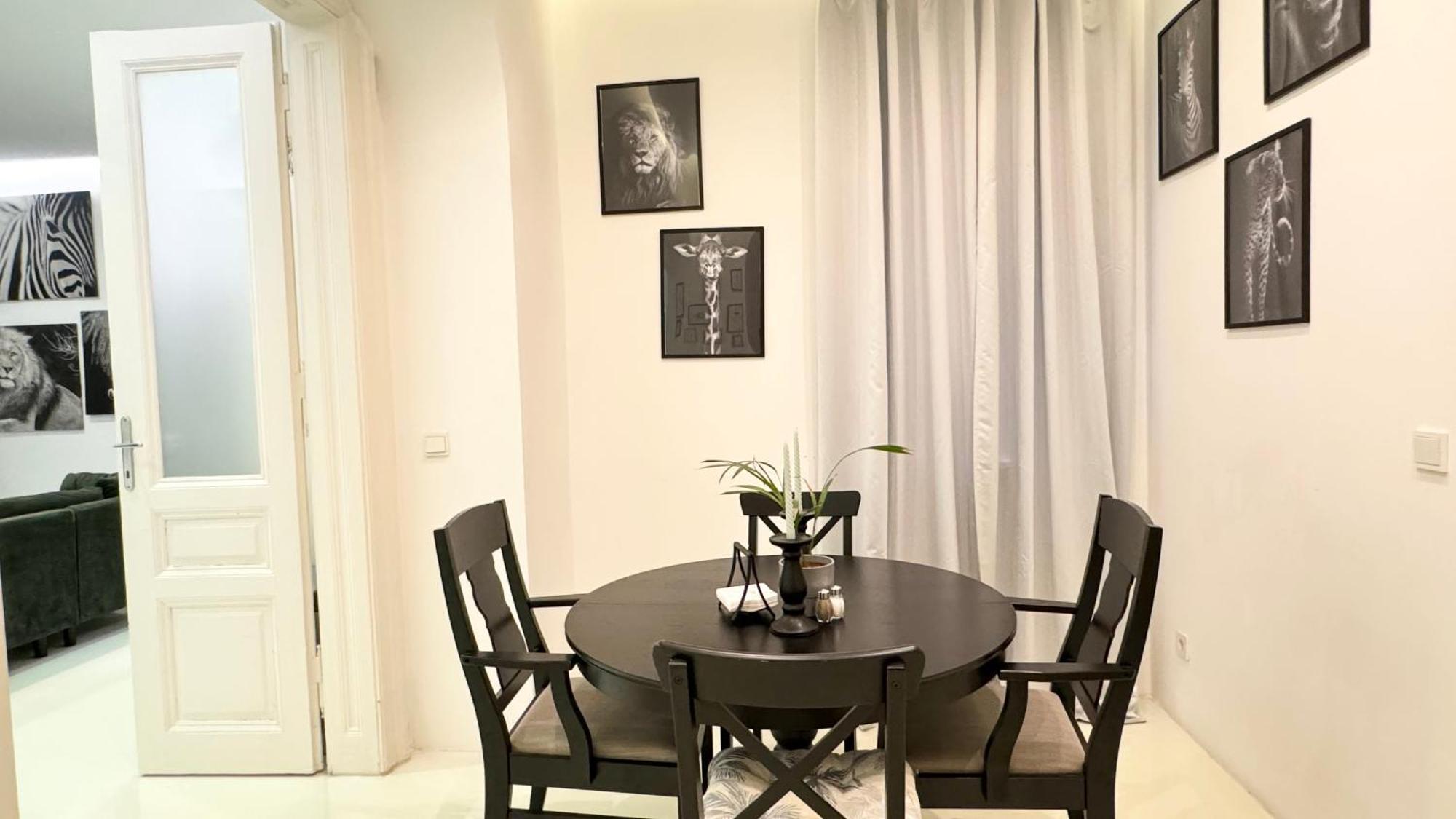 African Paradise With Jacuzzi & Sauna Apartament Wiedeń